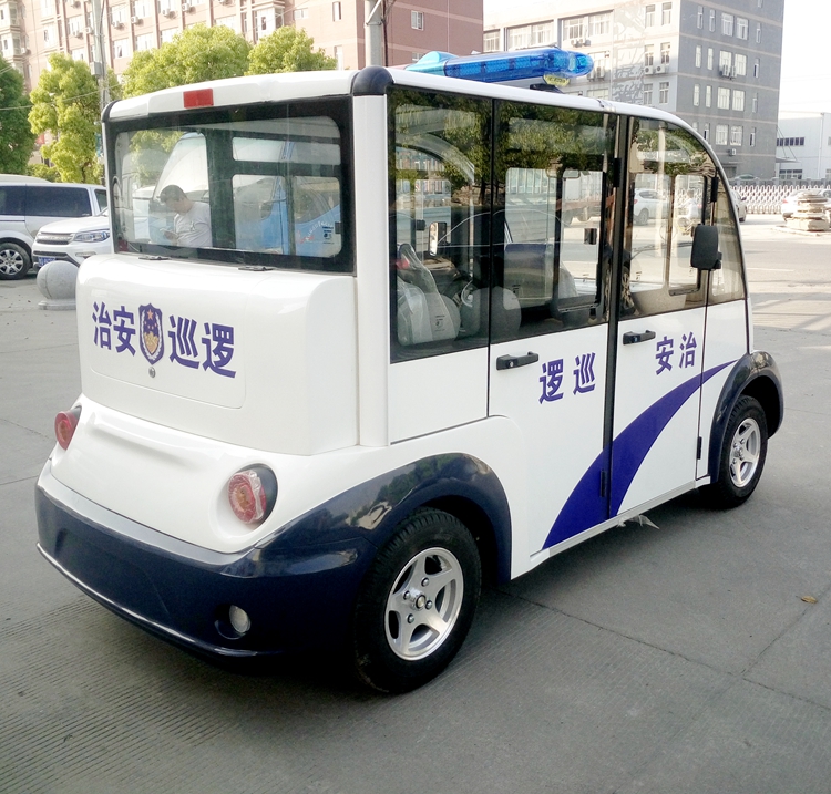 电瓶执法车
